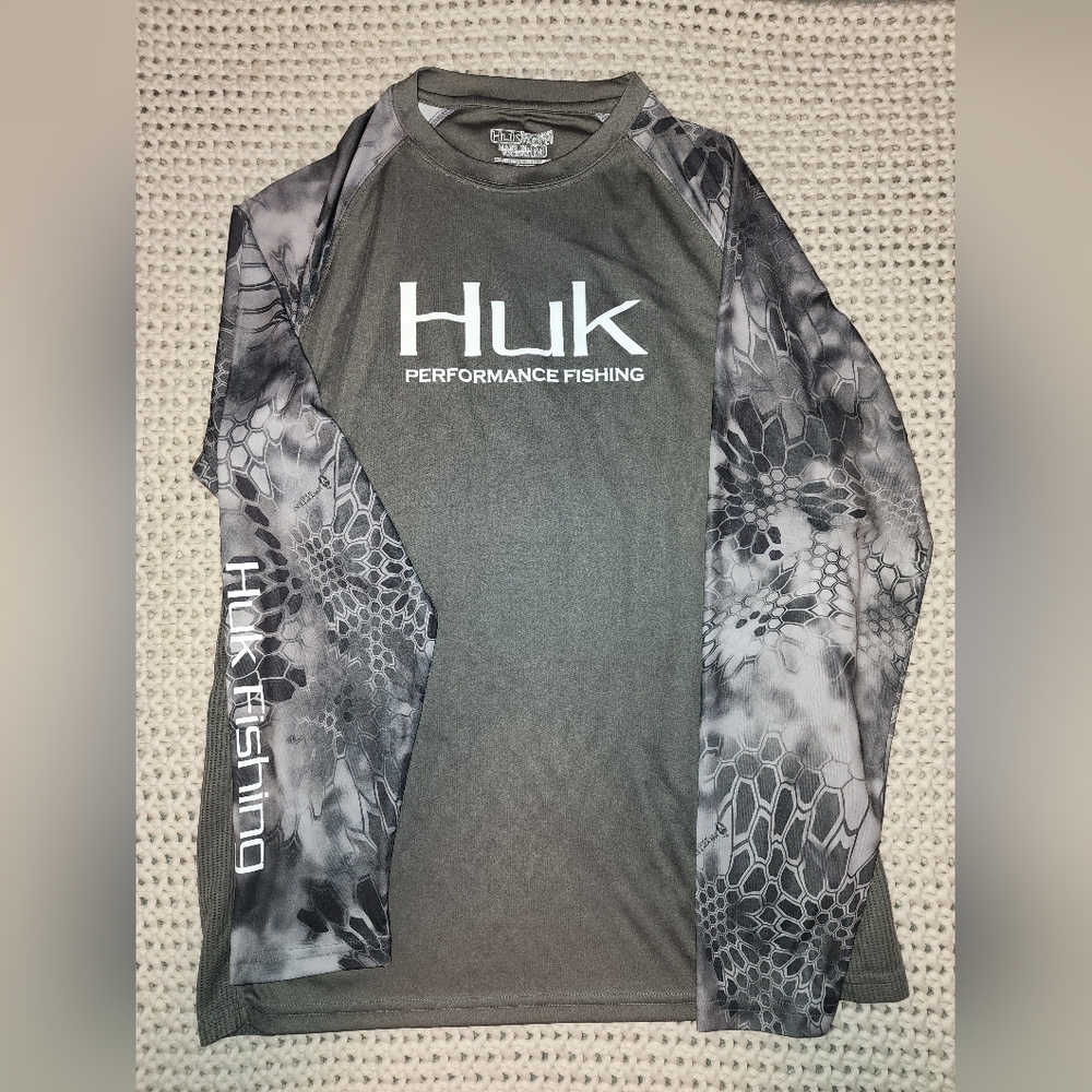 (Lot of 2) HUK Performance Fishing Shirts